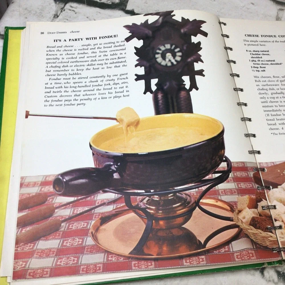 Betty Crocker's‎ Dinner In A Dish Cookbook Vintage Spiral Cookbook